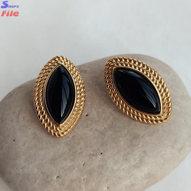 Old Money Earrings, Gold Vintage Style Studs, Old Money Aesthetic Accessories, Oval Woman's Earrings